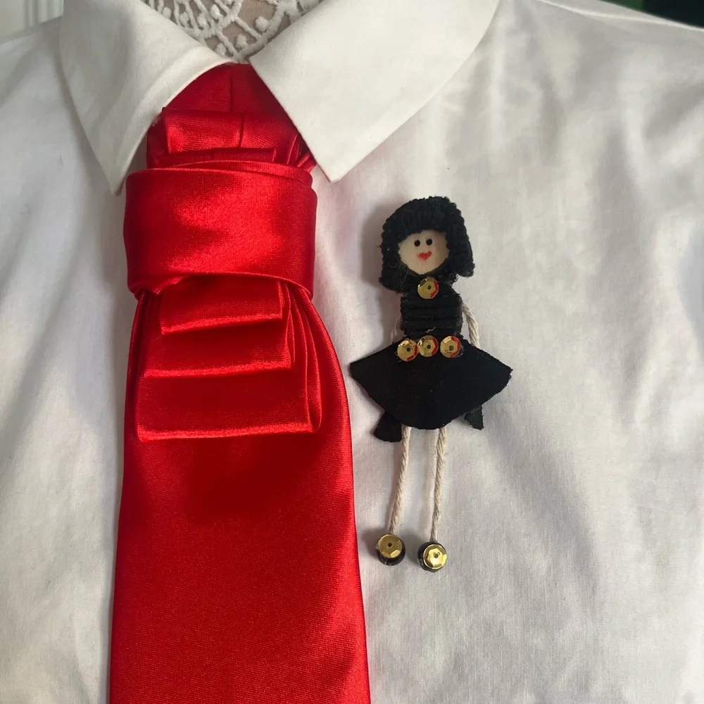 NWT Red women Tie with handmade Doll brooch and pin Accessory